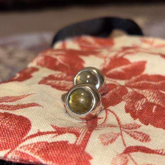 Beautiful green stone earrings - Picture 3 of 3